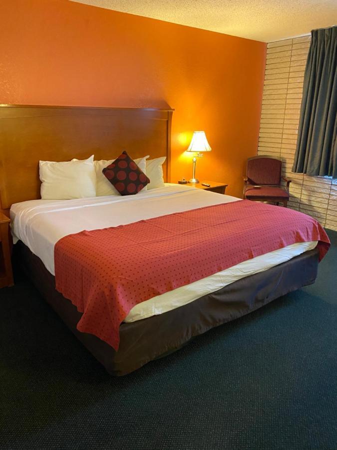 Americas Best Value Inn Salina Kültér fotó