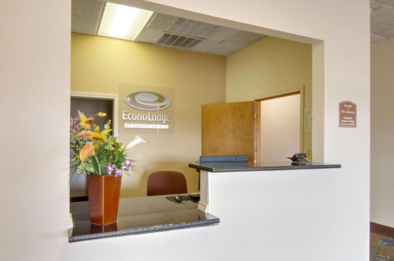 Americas Best Value Inn Salina Kültér fotó